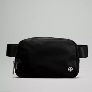 Lululemon Everywhere Belt Bag 1L